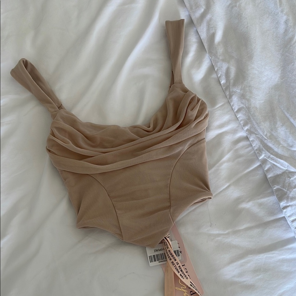 Oh Polly top 
Size: US 0 / UK 4
Brand new with tags never worn!